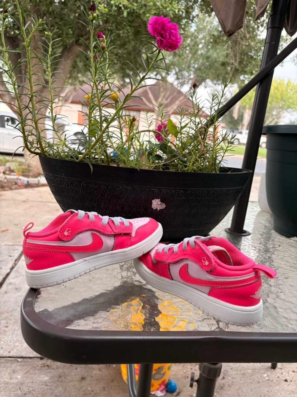 Jordan Kids Pink/Light Pink Low-Top Sneakers - Picture 3 of 7